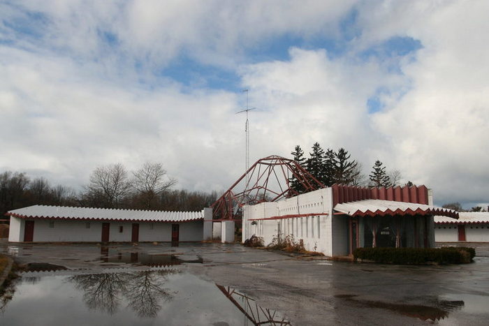 Snow Flake Motel - 2006 Photo By Brad Cornelius On Flickr (newer photo)